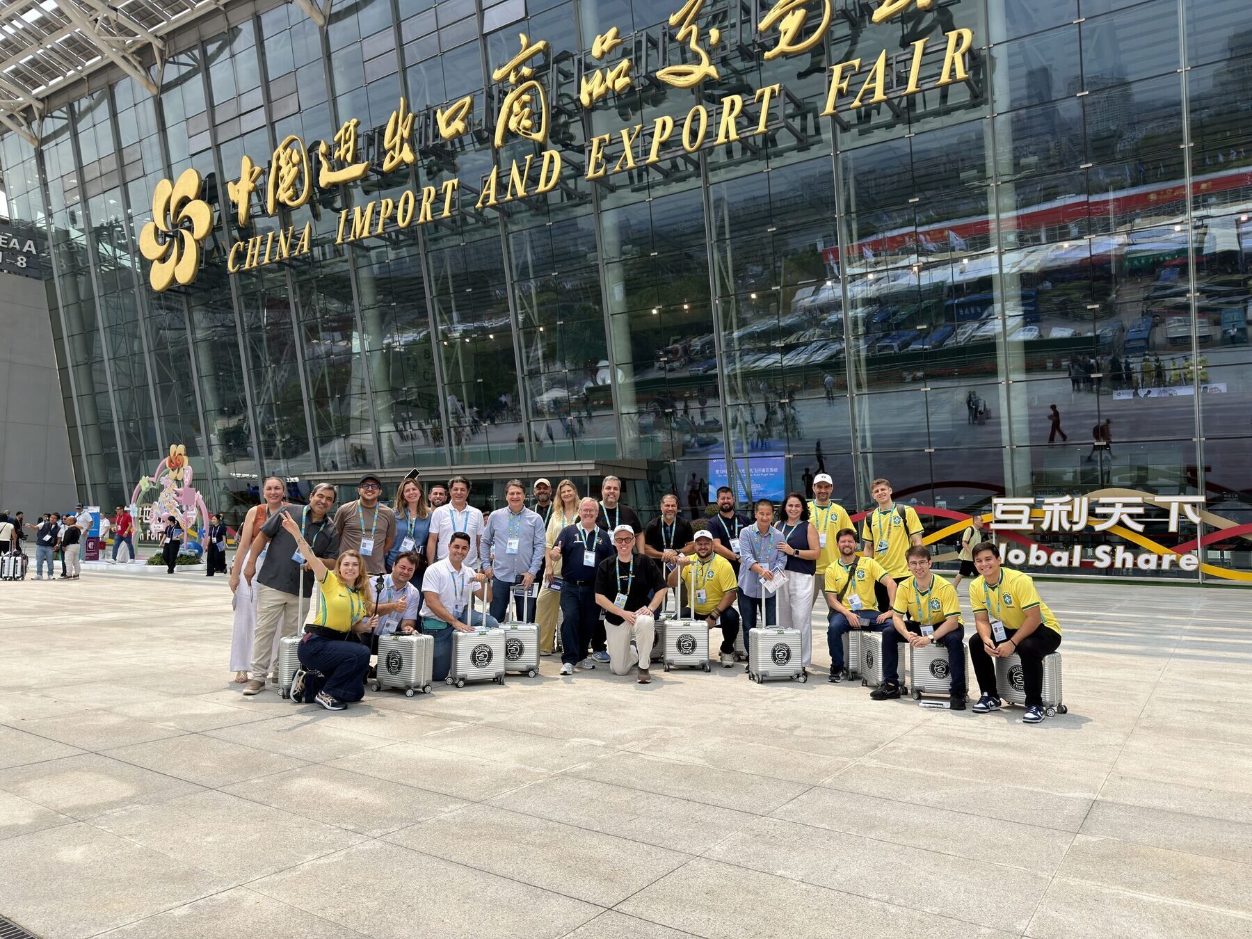Grupo Destino China na entrada da Canton Fair, Fase 1, abril 2026