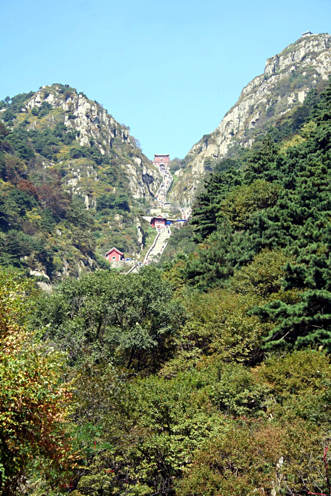 Na China, exoesqueleto já é turismo (e o cliente é o idoso)