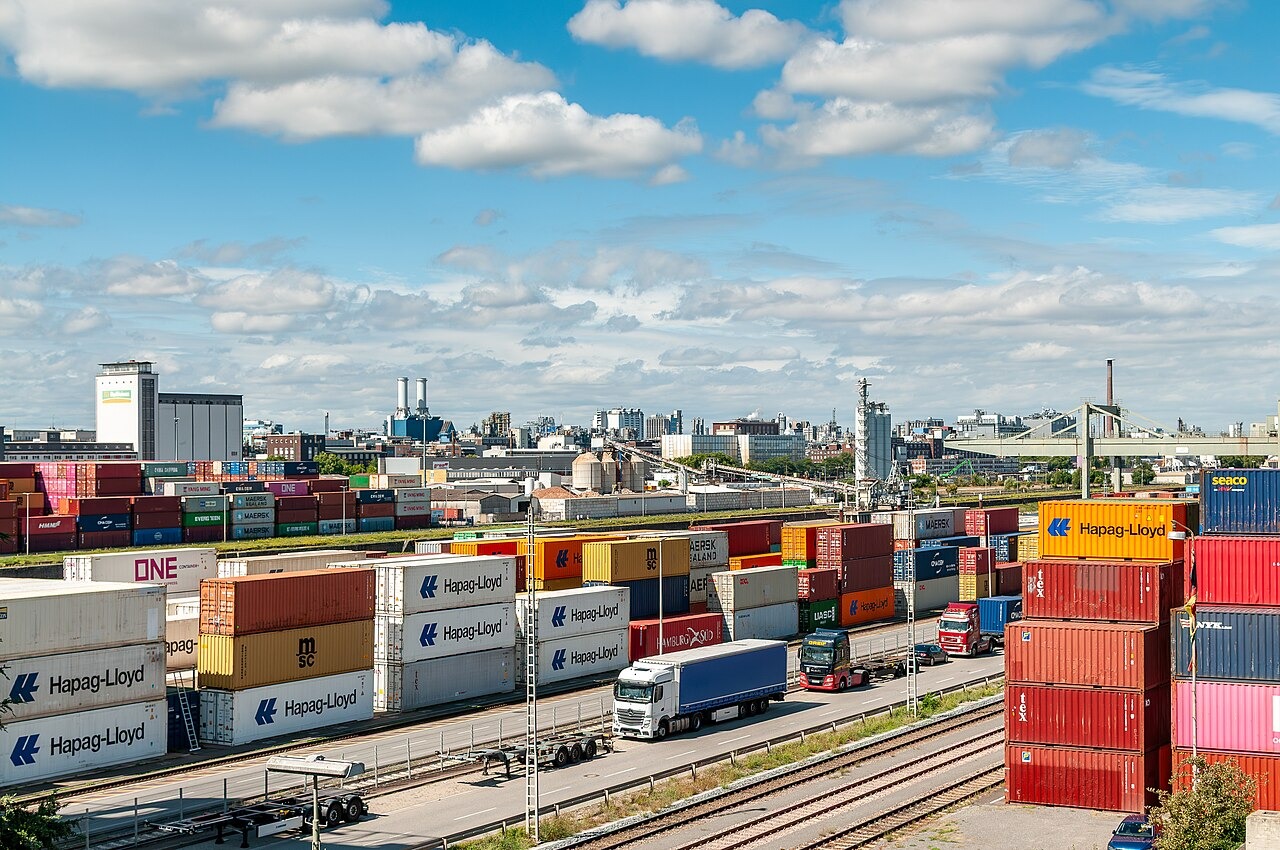 Os dois lados: eficiência colossal e dependência global