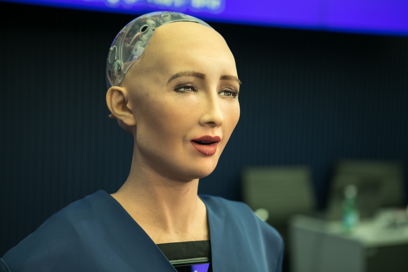 Na China já vendem 'robô de companhia' com IA — e não é ficção